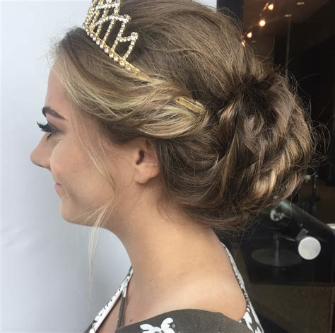 Homecoming QUEEN Hair and makeup by Hope | Queen hair, Cool hairstyles, Beauty