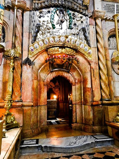 Entrance To The Tomb of Jesus: Jerusalem