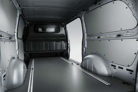 What is the Cargo Capacity of the 2018 Mercedes-Benz Metris Van?