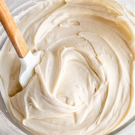 Easy Cream Cheese Frosting Recipe - Handle the Heat