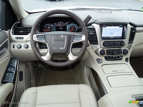 2018 GMC Yukon Denali 4WD Dashboard Photos | GTCarLot.com