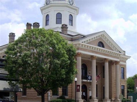 Jasper County Historic Courthouse | Official Georgia Tourism & Travel Website | Explore Georgia.org