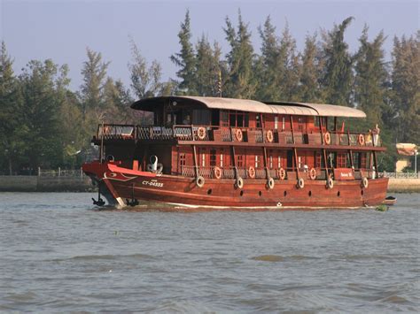 Mekong river boats - Mekong Cruises