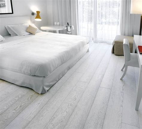 14 inspirations of grey hardwood floors - Interior Design Inspirations