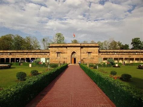 Sarnath Museum, Uttar Pradesh, India | Meer