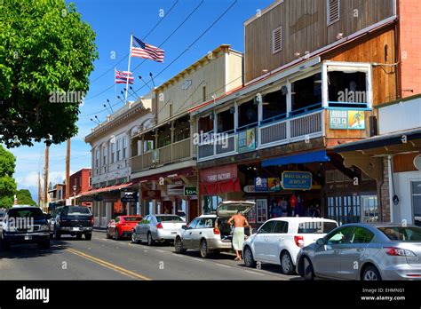 Shops and restaurants on Front Street, Lahaina, Maui, Hawaii, USA Stock Photo - Alamy