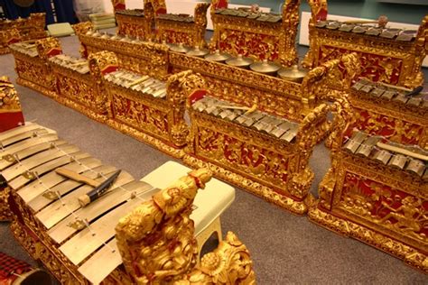 gamelan in indonesia ~ INDONESIAN CULTURE