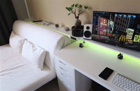 Gaming Room Set Up With Bed - grahanakalam