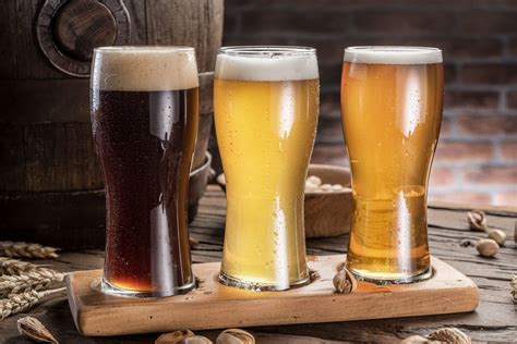 Craft Beer vs. Draft Beer: What Is The Difference?