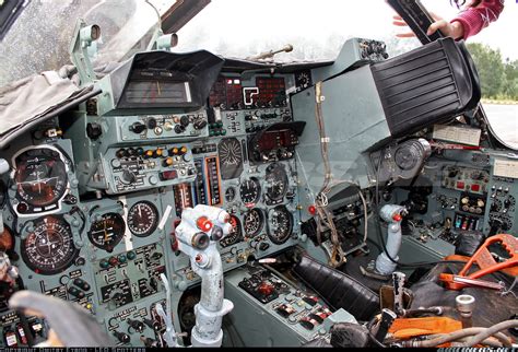 Sukhoi Su-24M cockpit : r/cockpits