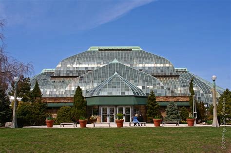 Public Art in Chicago: Lincoln Park Conservatory and Formal Garden