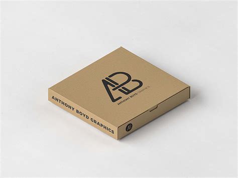 Free Pizza Box Packaging Mockup (PSD)