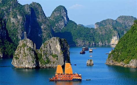 The Best Ha Long Bay, North Viet Nam - viettravelland