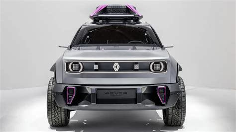 √2025 Renault 4 electric SUV previewed with off-road concept car - Drive 52