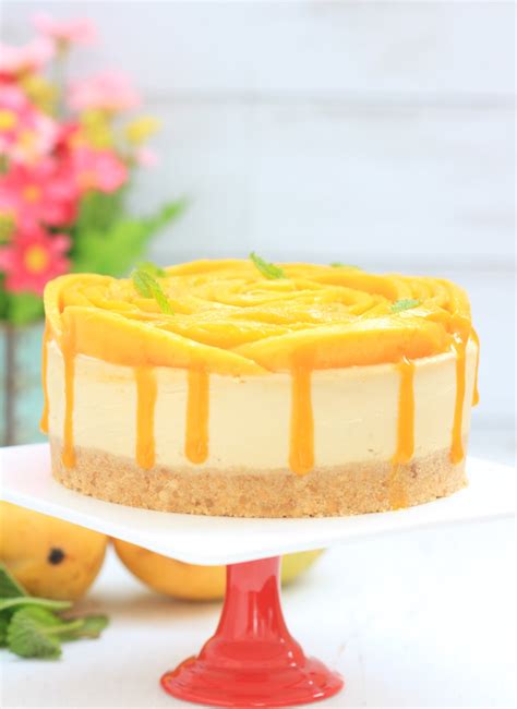 Baked mango cheesecake