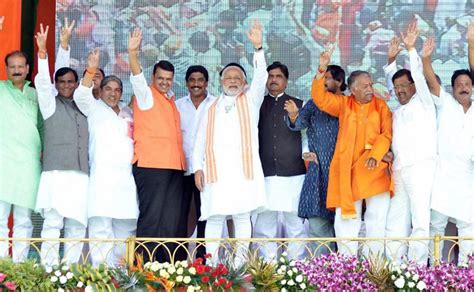 Photos: Modi takes on Chavan, Sharad Pawar during Maharashtra rallies