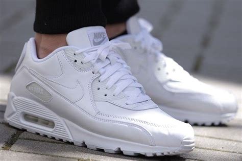 Nike Air Max 90 Leather (Triple White) - Releases