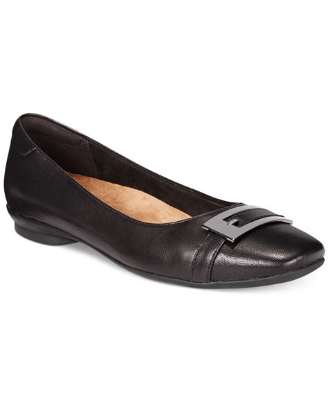 Lyst - Clarks Artisan Women's Candra Glare Flats in Black