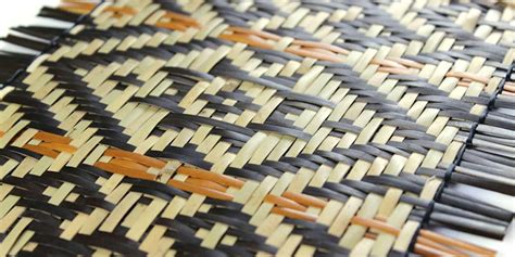 Master Workshop: Mat Weaving with ᏚᏍᏓᏯᎫᎾᏱ Gabriel Crow | Center for Craft