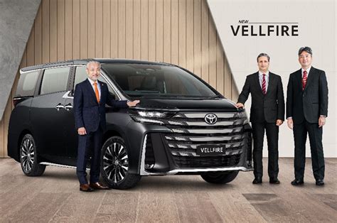 Toyota Vellfire price, new MPV launched, engine, features, rivals, Lexus LM | Autonoid