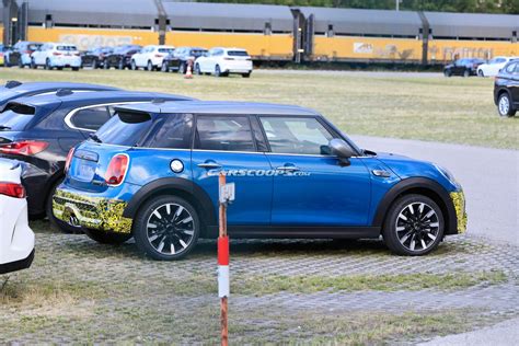 Facelifted MINI Cooper S Plug-In Hybrid Looks Very Familiar | Carscoops