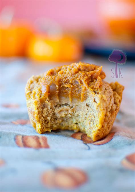 Rustic Pumpkin Pie Muffins