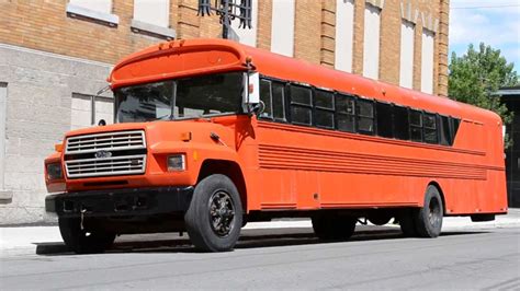 OLD FORD EX SCHOOL BUS SIGHTING - MONTREAL - YouTube