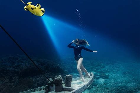 5 Best Underwater Drones in 2022 - DronesWatch