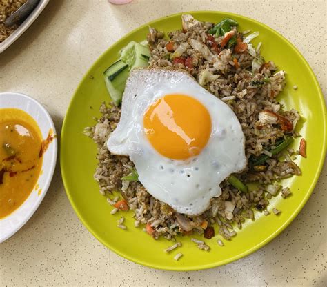 Nasi goreng kampung mamak, Telur goyang : r/malaysia