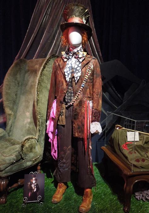 Hollywood Movie Costumes and Props: Original costumes and props from Tim Burton's Alice in ...