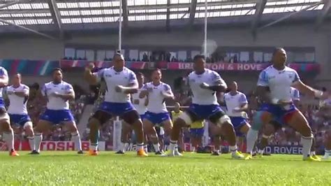 Samoa's powerful haka (Siva Tau war dance) taunts USA - YouTube