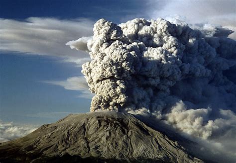 Dangerous Power of Nature : Eruption Mt. St. Helens