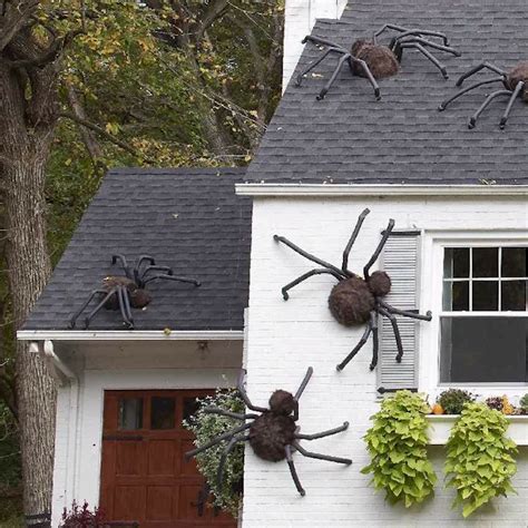 These Giant DIY Spiders Are Our New Favorite Halloween Decor [Video] [Video] | Halloween ...