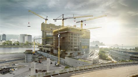 Tower Cranes and Mobile Construction Cranes - we offer solutions for you lifting tasks | Liebherr