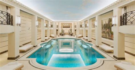 The 5 Best Indoor Swimming Pools in Paris - Discover Walks Blog