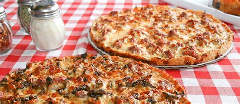 Chicago Thin Crust Pizza In Pizano’s Pizza | TasteAtlas | Recommended ...