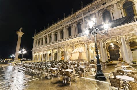 Premium Photo | San marco square at night, venice, italy.