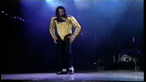 Michael Jackson - Human Nature Live In Bucharest 1992 (HD) - YouTube