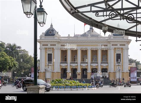 Hanoi Opera House Stock Photo - Alamy