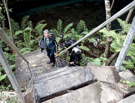 Diving in Tulum - Where are Sue & Mike?