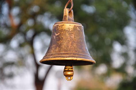 File:Thousand Pillar Temple bell.JPG