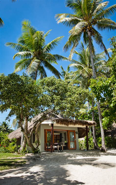 Castaway Island Resort - Discover Fiji