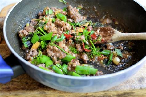 Spicy Beef Larb Lettuce Wraps - Lavender and Lovage