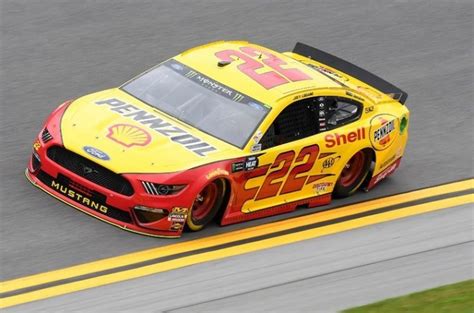 Ford NASCAR Mustang Starts Strong at Daytona 500 - The News Wheel