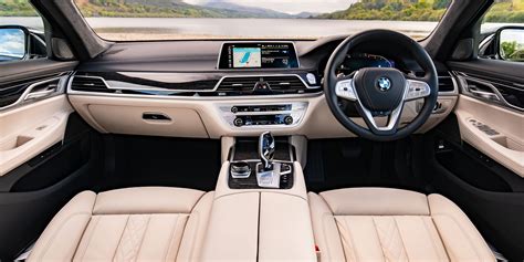 BMW 7 Series Interior & Infotainment | carwow