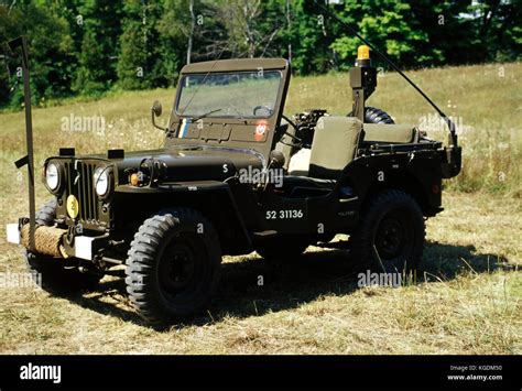 Jeep restoration hi-res stock photography and images - Alamy