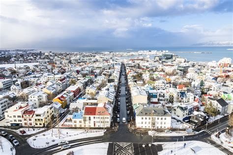 February Weather in Iceland: Detailed Temperatures and Daylight Hours