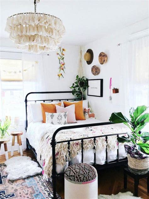 10 Style Tips for Your Boho Bedroom - DIY Darlin'