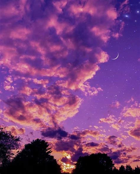 Purple sky aesthetic | Sky aesthetic, Purple sky, Moon photography