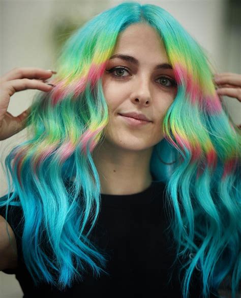 17 Best Rainbow Hair Color Ideas to Try in 2021 | Glamour